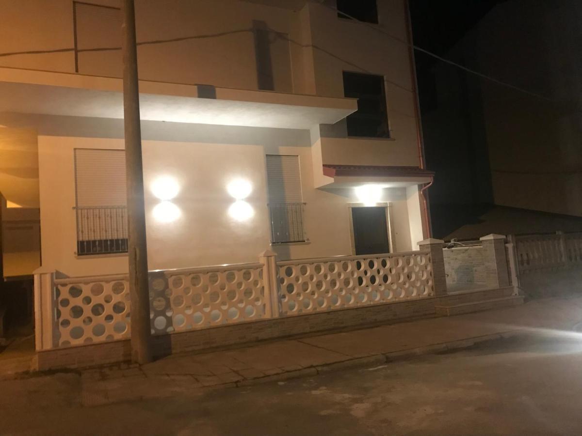 Torretta Un Posto Al Sole住宿加早餐旅馆 外观 照片