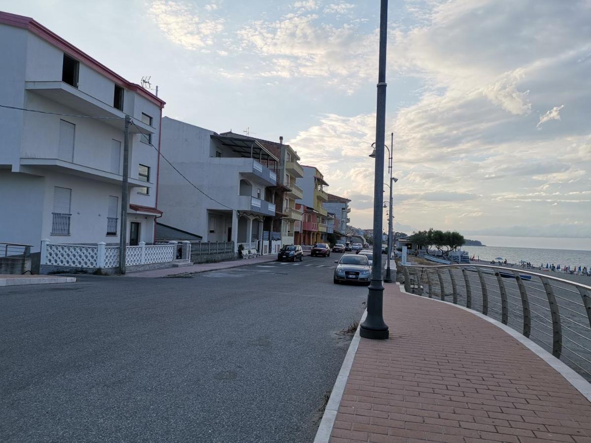 Torretta Un Posto Al Sole住宿加早餐旅馆 外观 照片