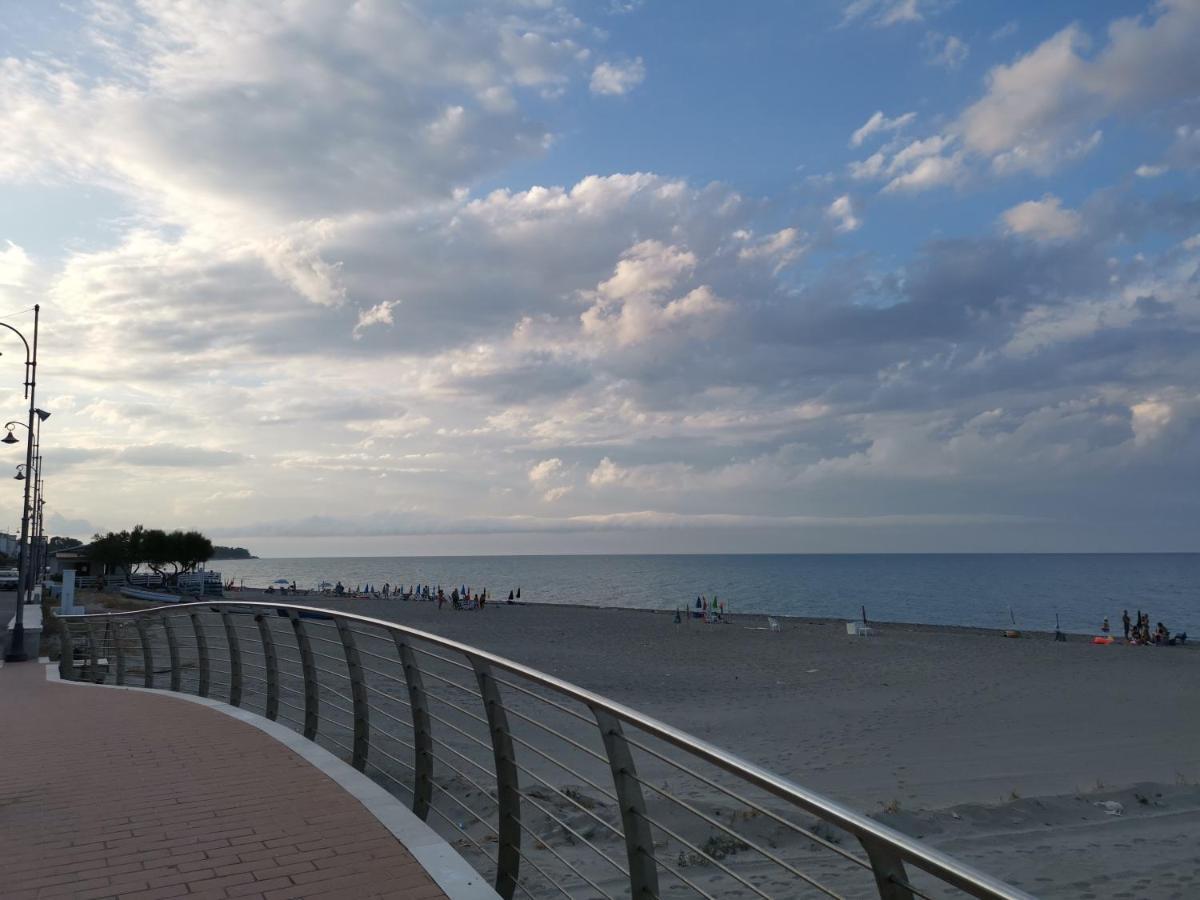 Torretta Un Posto Al Sole住宿加早餐旅馆 外观 照片