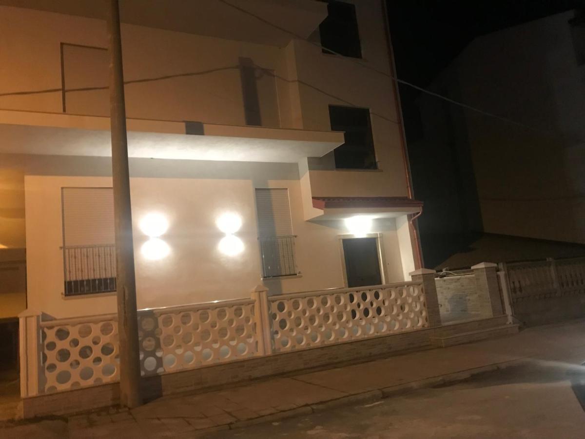 Torretta Un Posto Al Sole住宿加早餐旅馆 外观 照片